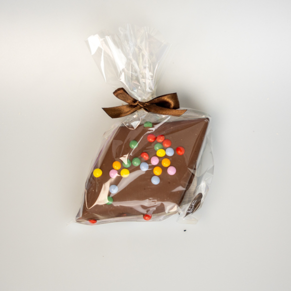 XL Chocospekken melkchocolade met confetti 2 stuks